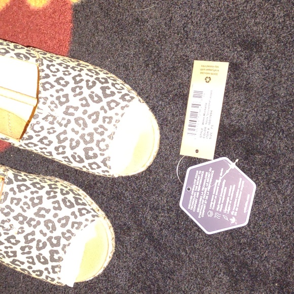 👣TOM'S Michelle Wedge Espadrille Natural Texture in Mini Leopard - Picture 8 of 12